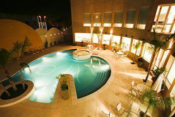 Hotel Quorum Golf, Tenis & Spa Cordoba Exterior photo